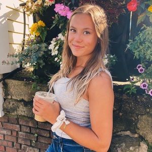 Meet your Posher, Alyssa